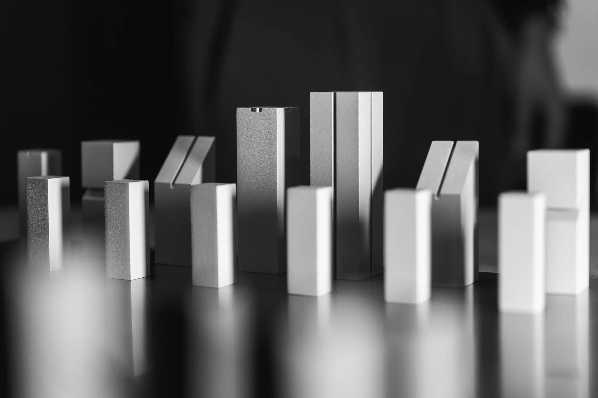 Pièces de l’échiquier de luxe Angle Parfait en aluminium brossé